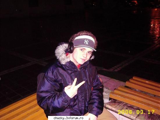 prietenii mei .cunoscuti sau ..tat is` peace you faci multe pentru cap de-al meu...cu lauzi??? TheSpiritOfHate
