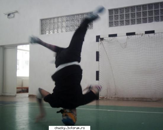 Poze BBoy :) - safu ..cata ai ceva viteza la footwork - Poze