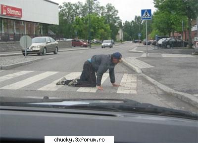 Poze amuzante :)) - cata asa o sa vii ca sa te primesc in imparatia - Funny