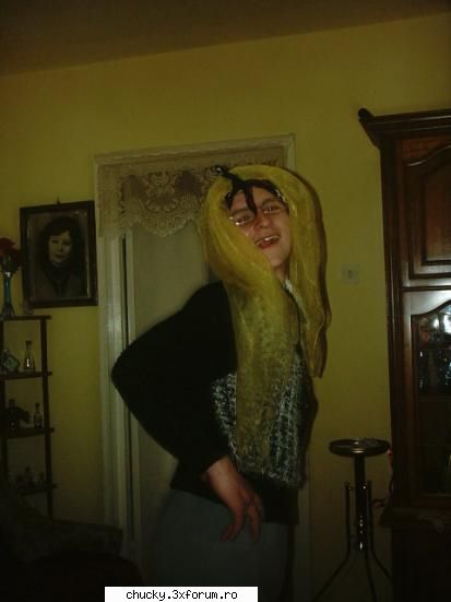 Poze amuzante :)) - "vecina" mea alex .....cea mai tare fata - Funny