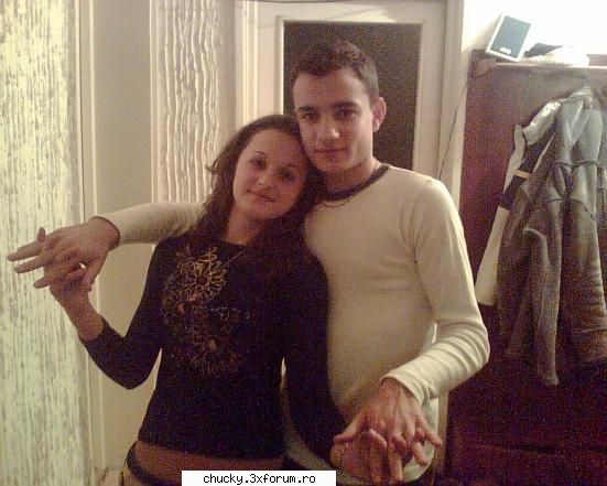 Prietenii mei .cunoscuti sau nu ..tat ei is` - is cu un baiat tare dragut;) mie una mi tare - Poze