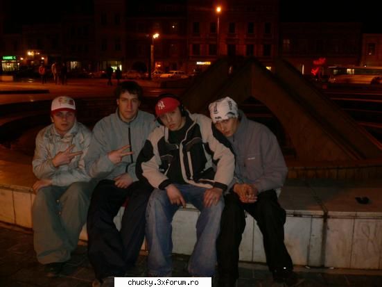 Prietenii mei .cunoscuti sau nu ..tat ei is` - O parte din tupeu Crew....Restul erau cu vaca la - Poze